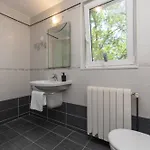 Nature View Spacious Five Bedroom Villa, Pool Zadvarje