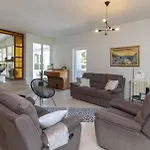 Nature View Spacious Five Bedroom Villa, Pool * Zadvarje